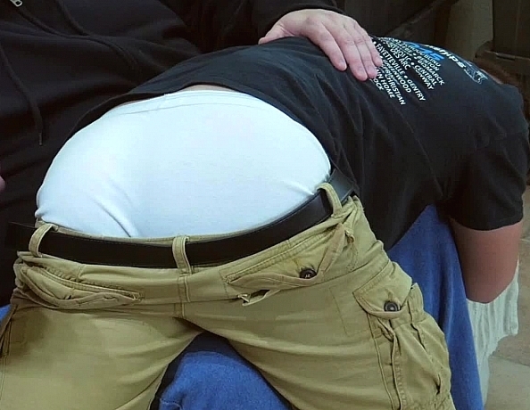 161022101-vincent-over-the-knee-1