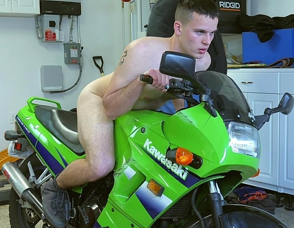 170304101-motorcycle-spanking