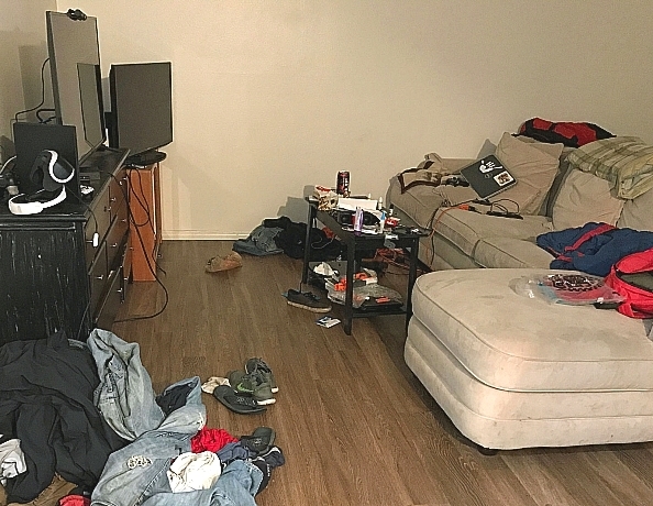 170816101-parkers-pigsty