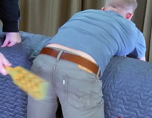 171129101-kurts-first-spanking