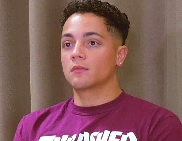 181222101-dexs-first-spanking