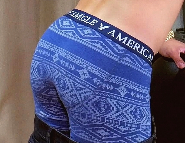 181222101-dexs-first-spanking