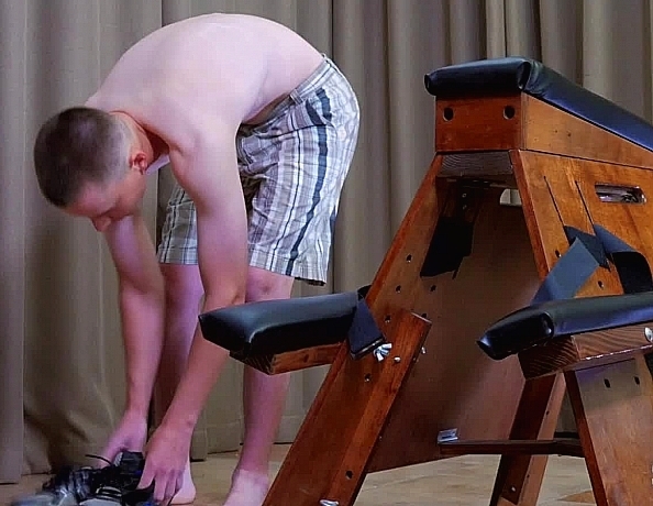190208101-josh-on-the-spanking-bench