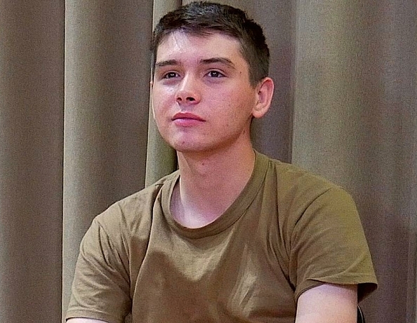 190727101-palmers-first-spanking