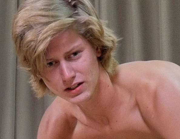 210812101-ikes-wheelbarrow-spanking