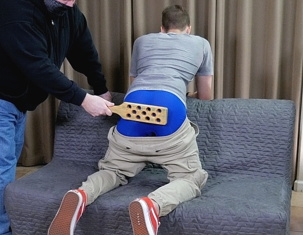 211111101-darrens-first-spanking