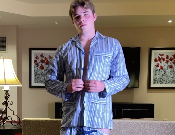 220107101-the-wrong-crowd