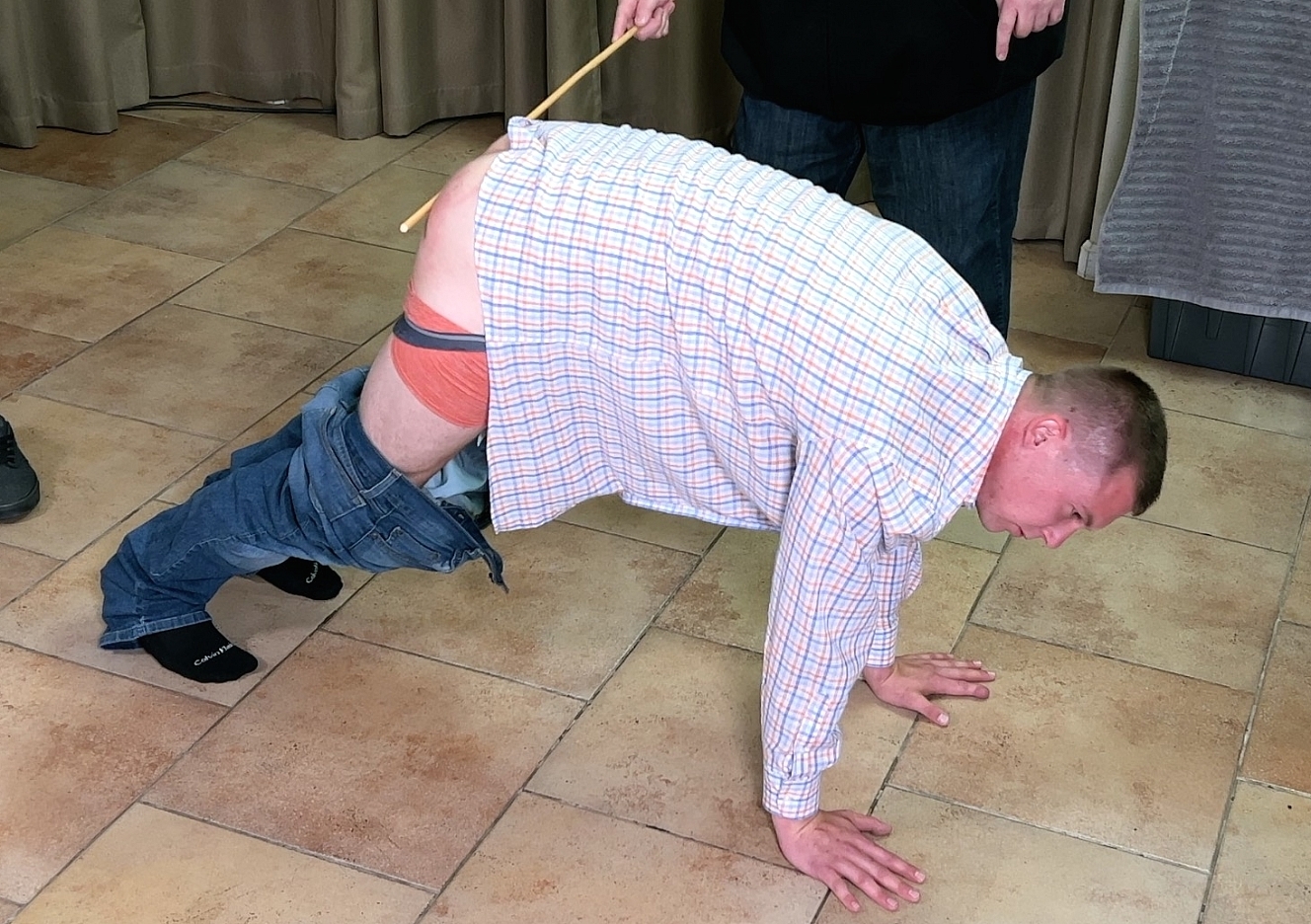 220621101-caning-fletch