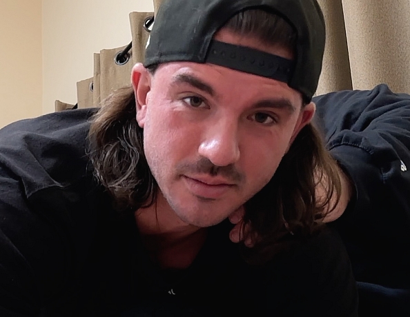 231203101-scottys-first-spanking