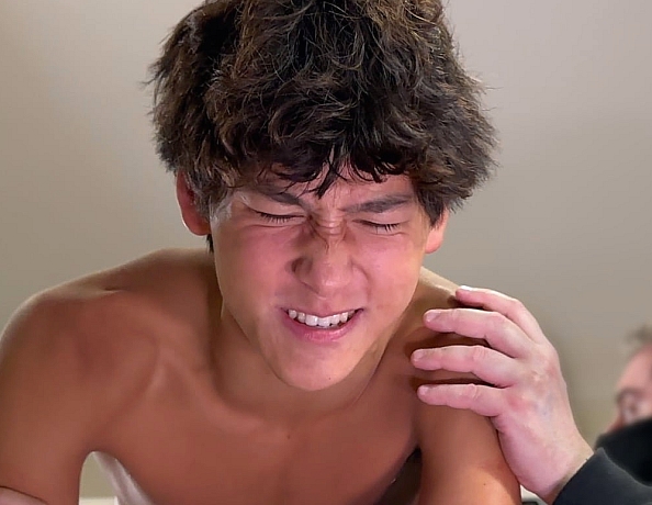 251010103-jax-over-the-knee